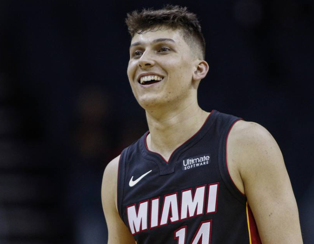 在斗地主等 在斗地主等